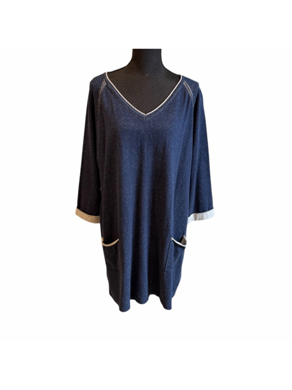 Ulla Popken Blue Vneck tunic top with pockets women’s size 16/18